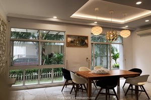 Villa for rent in Chateau with spacious garden and modern furniture