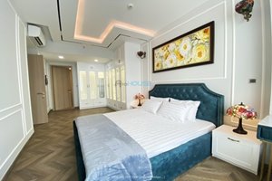 Semi-Classical 2br apartment for rent in Midtown The Peak with nice view