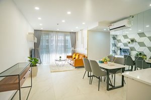 Large apartment for cheap rent in Midtown M7 with 3 bedrooms fully furnished