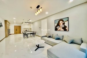 3 bedroom Sunwah Pearl apartment for rent with fully furnished and nice view