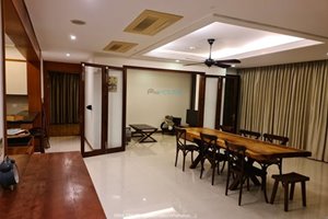 3 bedroom apartment for rent in Xi Riverview Palace with good furniture 