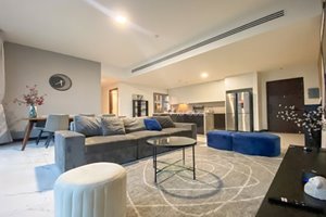 Elegant and cozy apartment for rent in Empire City with full furniture and open view