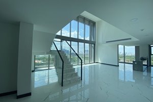 Duplex apartment 203m2 for rent in Empire City with 4 bedrooms and nice view