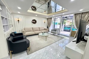 Villa for rent in My Thai, Phu My Hung with 4 bedrooms and high-end furniture