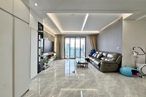 Luxury 3 bedroom apartment for sale at Midtown with river views