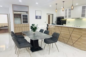 Modern low floor 3 bedroom apartment for rent in Sakura Park with river view