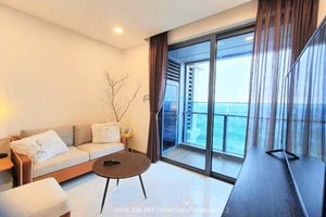 Amazing 1 bedroom apartment for rent in Sunwah Pearl with river view on high floor