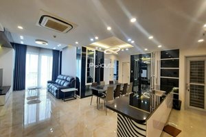 Modern 3 Bedrooms Apartment For Rent at Scenic Valley With Full Furniture