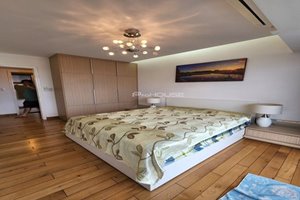 3 bedroom apartment for rent with large balcony in Garden Court with open view