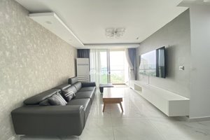 River view apartment for rent in Midtown with 3 bedrooms fully furnished