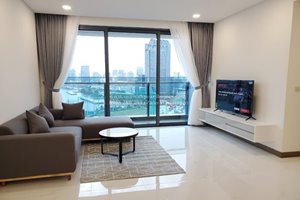 Amazing 3 bedroom apartment for rent in Sunwah Pearl with Saigon River view