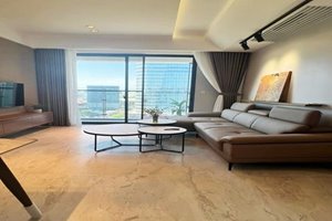 Amazing 2 bedroom apartment for rent in Cardinal Court with luxury furniture