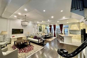 Super luxury villa for rent in Phu My Hung with high-class furniture