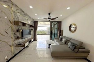 Apartment for rent at Empire City 1 bedroom with private garden