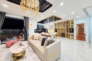 Vinhomes Central Park penthouse 4 bedroom fully furnished apartment for sale with open view