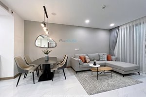 Sunwah Pearl apartment for rent with full modern furniture and nice layout