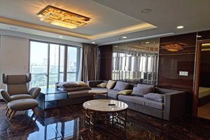 Spacious 2 bedroom plus study apartment for rent at Scenic Valley