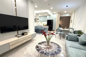 Brand new furnished 2 bedroom apartment for sale at Midtown Phu My Hung