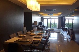 Apartment for rent in Phu My Hung has large garden and modern furniture