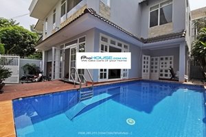Villa for rent on Nguyen Van Huong street having swimming pool