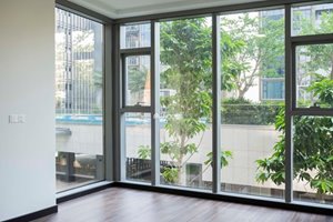 Low floor 2 bedroom apartment for rent in Empire City with modern furniture