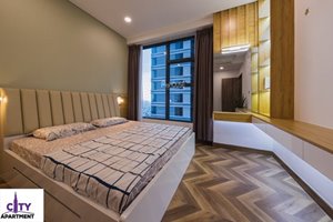 Good price apartment for sale in Sunwah Pearl with 3 bedrooms and full furniture