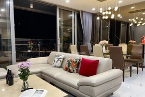 3-bedroom apartment for sale in Empire City with luxurious interior and beautiful decoration