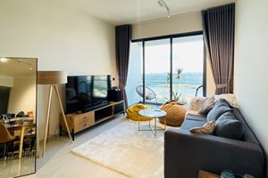 Wonderful river view apartment located on high floor for rent with 3 bedroom layout