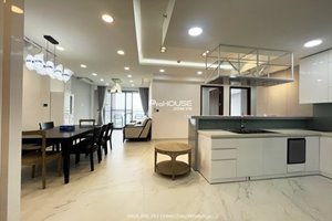 White color 3 bedroom apartment in Midtown M7 for rent with modern furniture