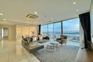 Spacious 2 bedroom apartment for rent in Waterina Suites with magnificent view