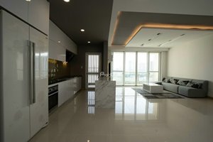 Large river view apartment for rent at Riverpark Residence with 3-bedroom fully furnished