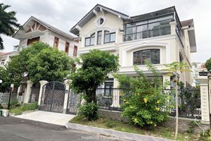 5 bedroom single villa for rent in the center of Phu My Hung