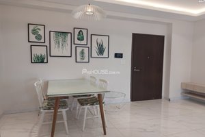 Low rental pool view Hung Phuc apartment for rent with 2 bedrooms