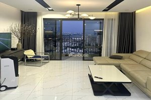 Super beautiful view 3 bedroom apartment for rent at The View-Riviera Point with full furniture