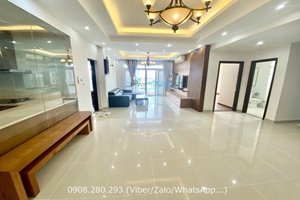 Duplex in Riverside Residence for rent with good furniture and nice open river view