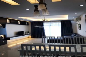 Low price 2 bedroom apartment for rent in District 7 with good furniture and quite view