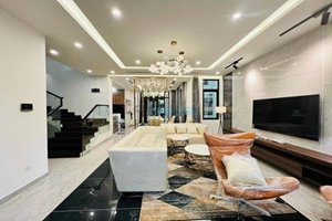 Villa The Victoria in Vinhomes Golden River for rent with good price