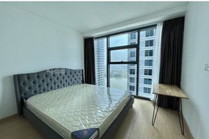 Apartment for rent on high floor with river view in Sunwah Pearl with 1 bedroom full furniture