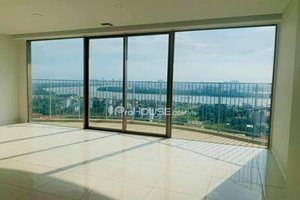 New 3 bedrooms Wateria Suites  apartment for rent with river view