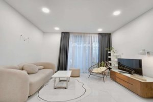 1 bedroom high floor apartment for rent in Sunwah Pearl with luxurious furniture