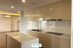 High floor 3 bedroom apartment for rent in Nam Phuc with modern furniture