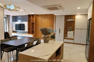 Low floor 3 bedroom apartment for rent in Midtown The Peak with modern furniture