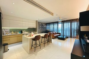 Elegant apartment for rent in Sunwah Pearl with 2 bedrooms fully furniture