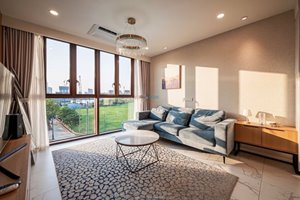 Super nice 3 bedroom apartment for rent in The Metropole with amazing furniture