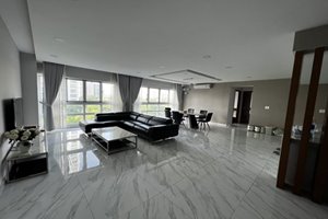 Spacious 2 bedroom apartment for rent in Happy Valley with full furniture