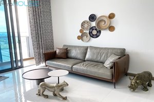 River view apartment for rent in Silver House of Sunwah Pearl with nice modern furniture