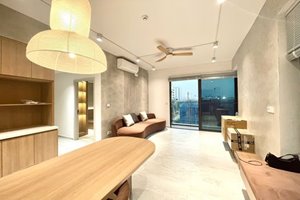 Modern 2 bedroom 2 bathroom corner apartment at Cardinal Court fully furnished for rent