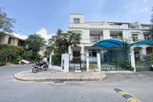 Cheap Phu My Hung villa for rent with 5 bedrooms