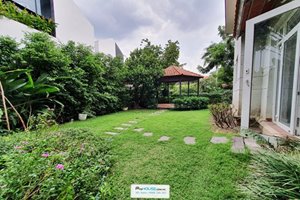 Big villa for rent in Phu Gia - Phu My Hung with basic furniture and large garden