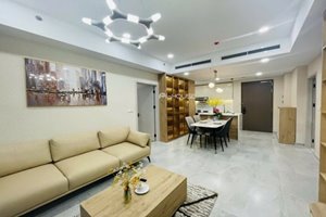 2 bedroom apartment for rent in Cardinal Court with pool view